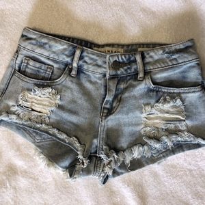 Bullhead short shorts 22